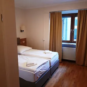  Apartment Lv & Am Luetzowplatz Germany
